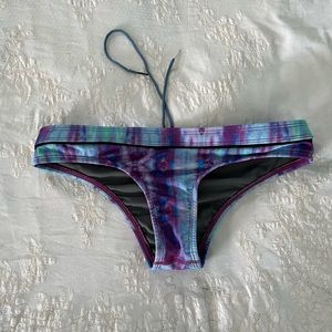 Jolyn Printed Damien Bottom